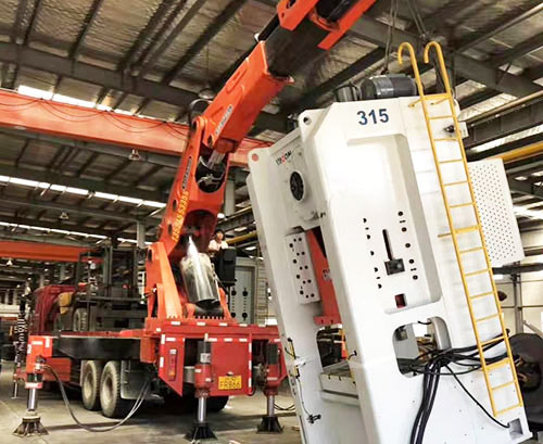 安福县附近随车吊出租，轻松解决运输难题