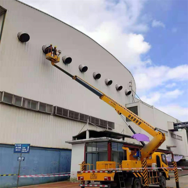 安福县高空作业车出租服务：专业广告牌安装解决方案